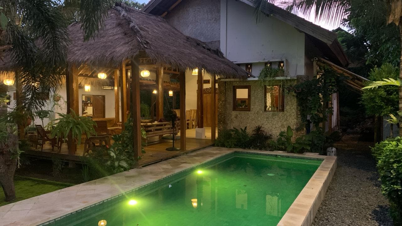 Villa Jack: 2-bedroom villa with private pool in central Kuta, Lombok